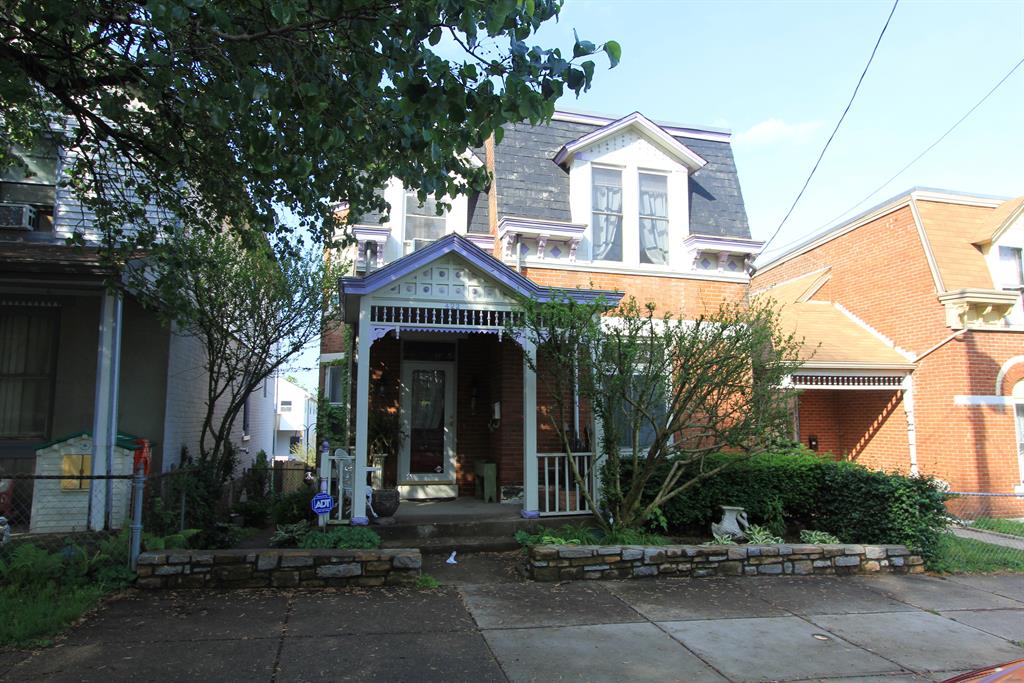 422 Ward Ave
