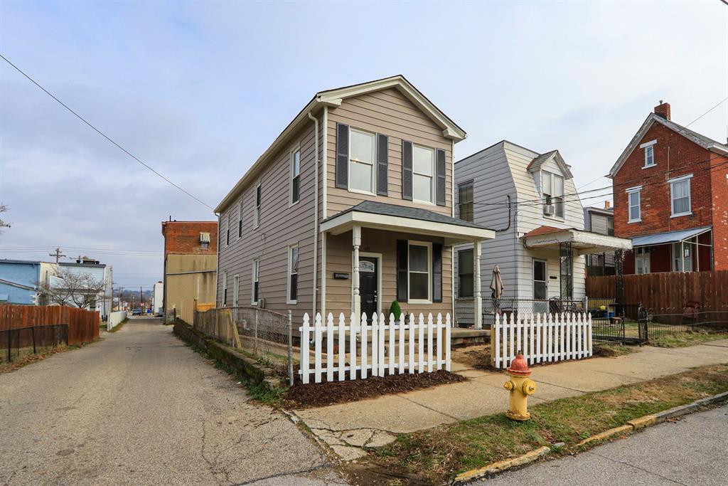 175 Van Voast Ave