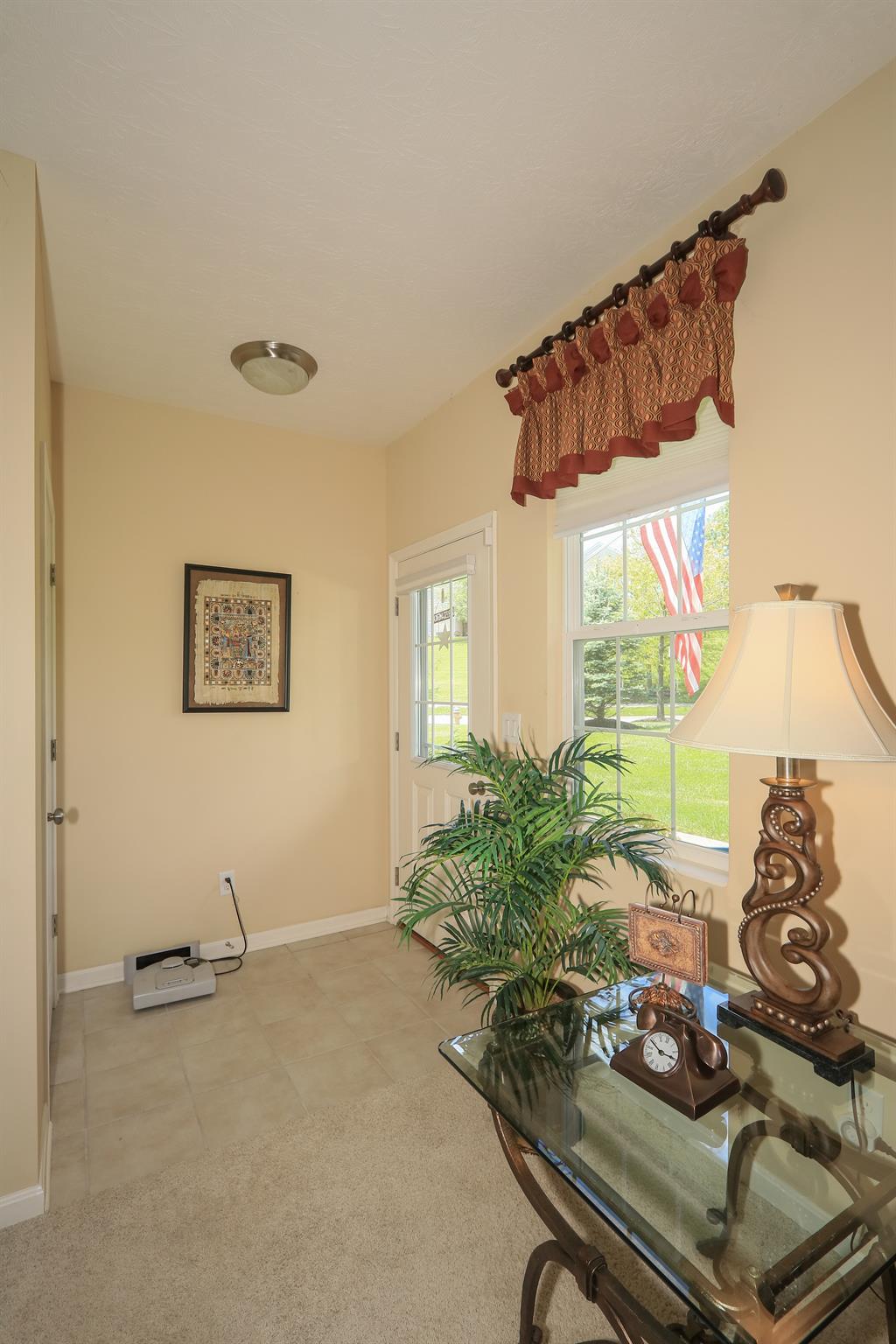Foyer for 4001 Baywood Cir Erlanger, KY 41018