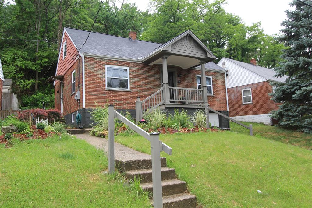 30 Laycock Ln