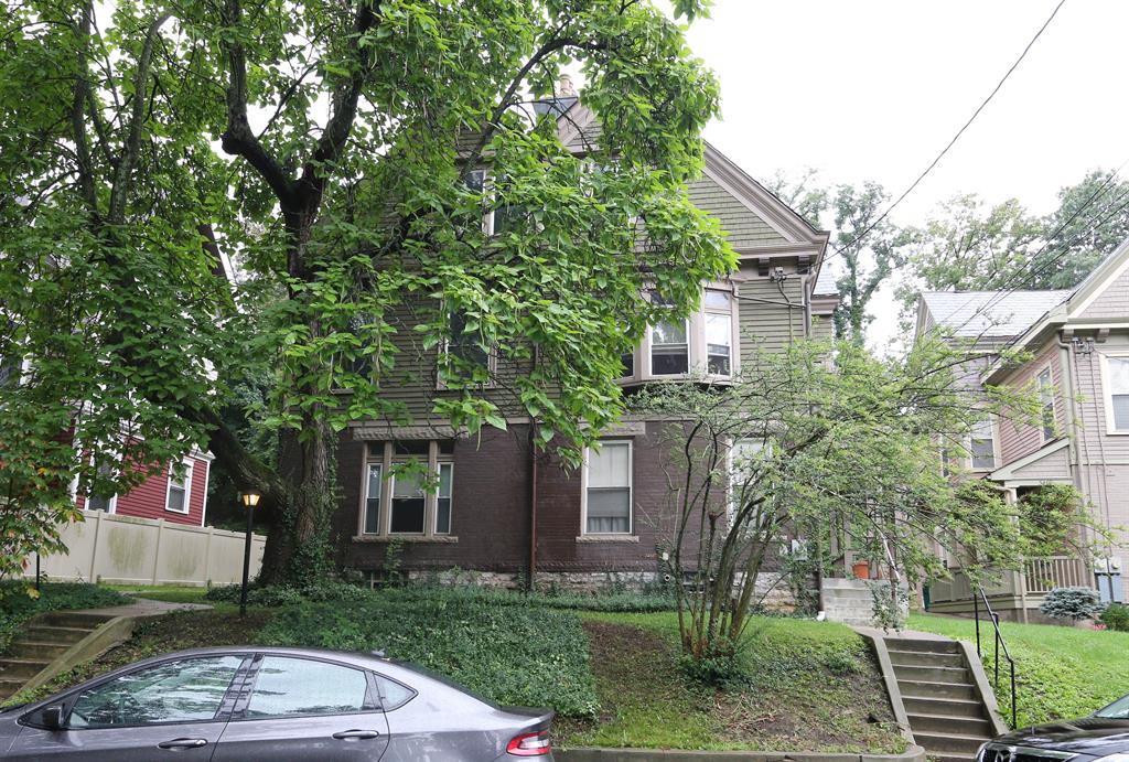3465 3467 Brookline Ave Clifton, OH