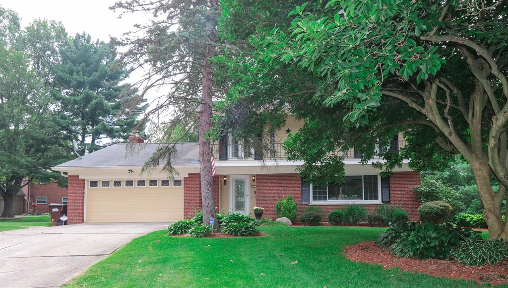 Exterior (Main) 2 for 7662 Pinemeadow Ln Finneytown, OH 45224