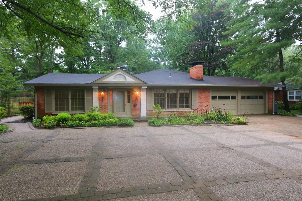 555 Compton Rd Wyoming, OH