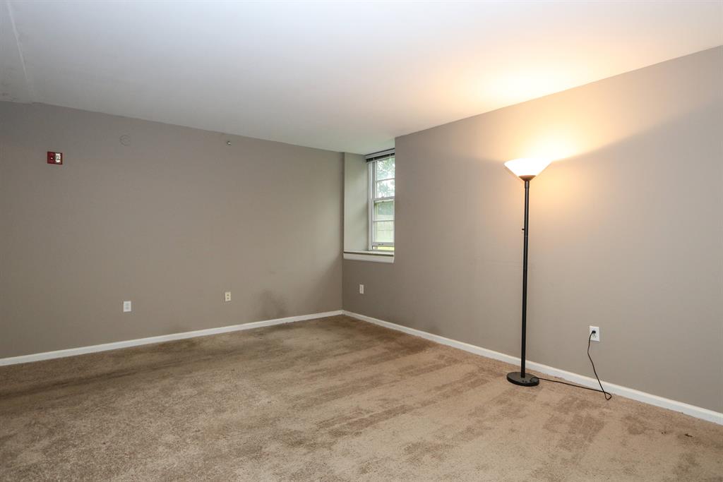 Living Room image 2 for 226 McDaniel St, 10 Dayton, OH 45405