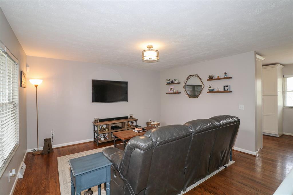 Living Room for 3748 Lisa Ln Alexandria, KY 41001