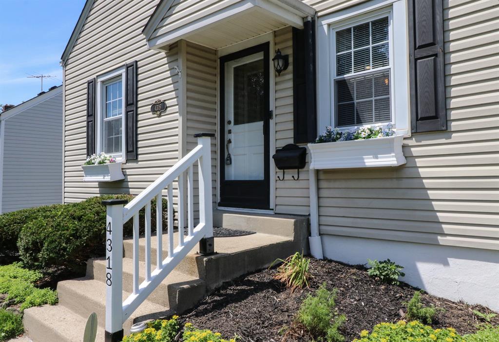 Entrance for 4318 Glenway Ave Deer Park, OH 45236