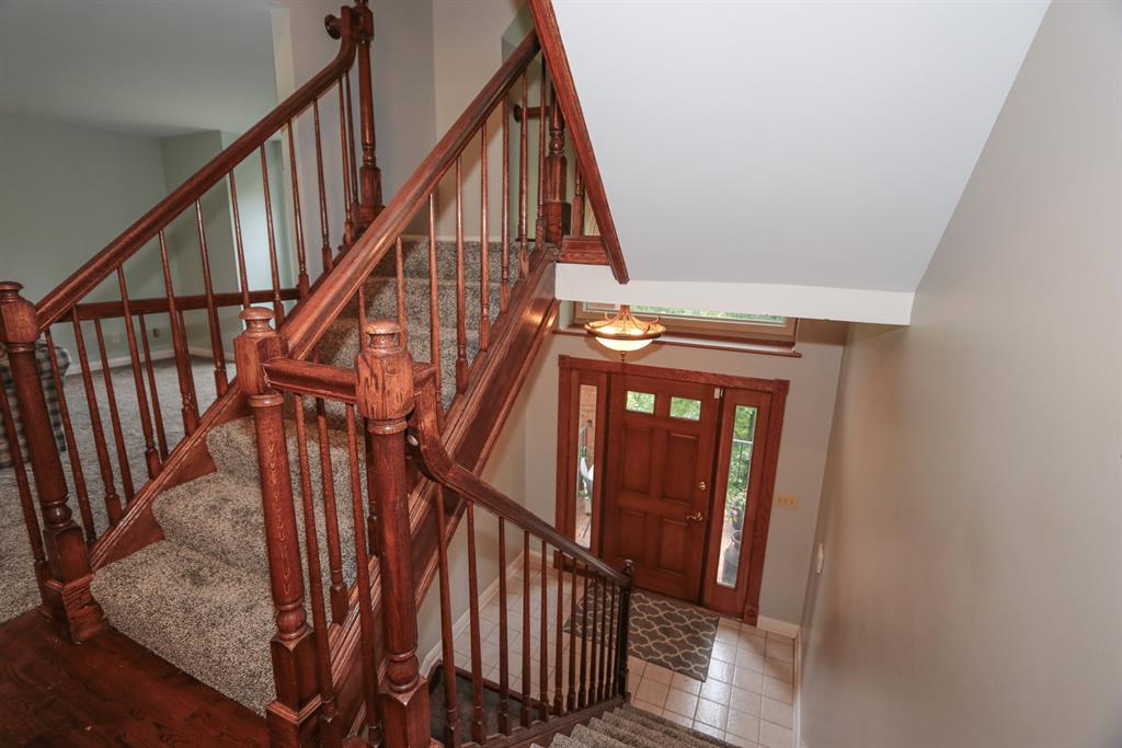 Foyer for 830 Covert Run Pike Fort Thomas, KY 41075