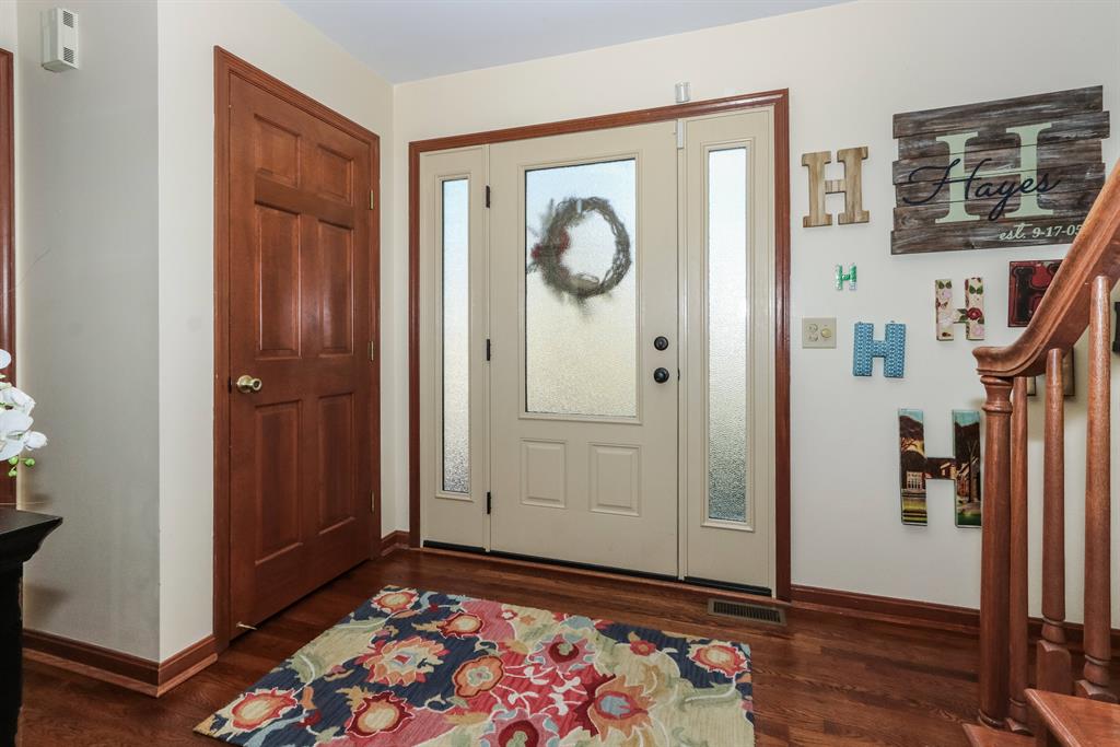 Foyer for 3012 Cooperhill Dr Evendale, OH 45241