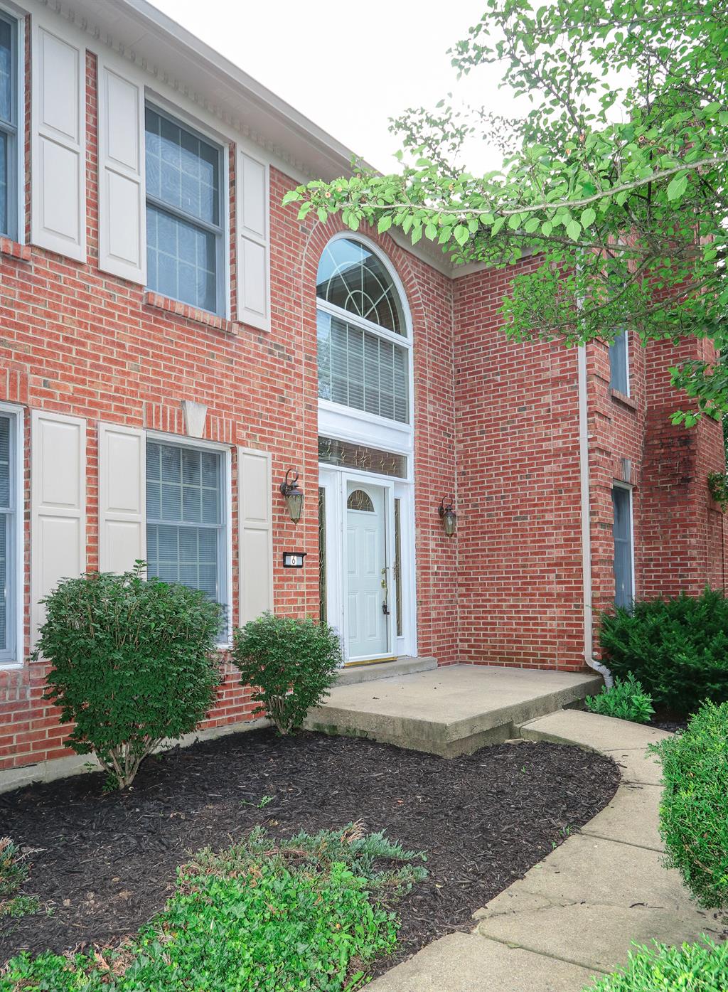 Entrance for 6 Clarke Ct Glendale, OH 45246