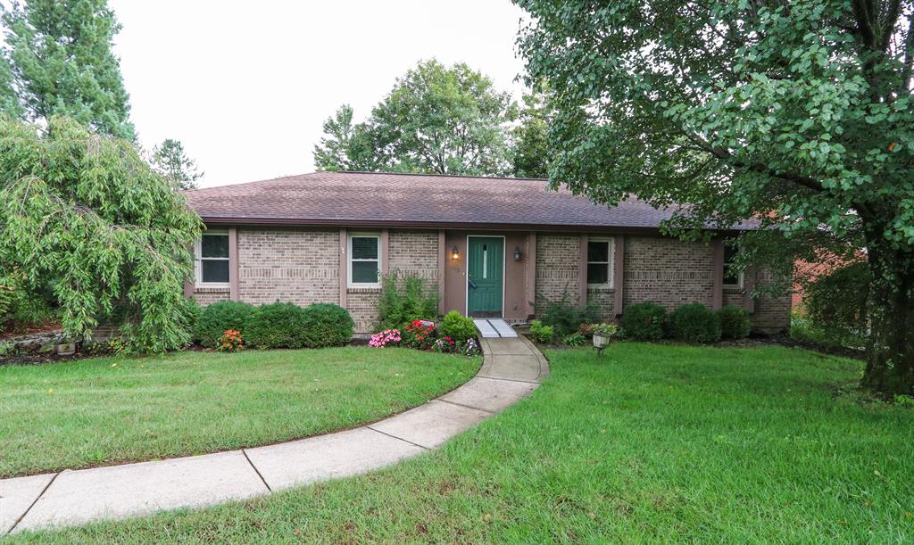 693 Oakridge Dr