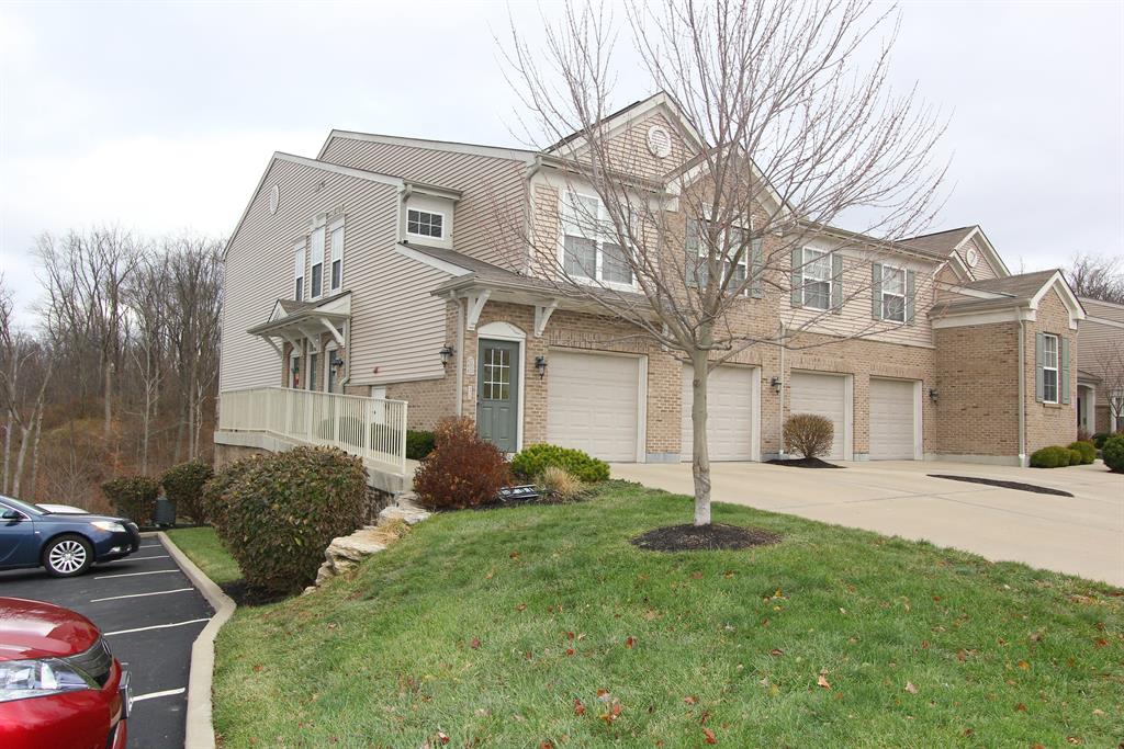 425 Breezewood Ct