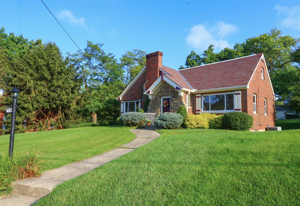 Exterior (Main) 2 for 7539 Kirtley Dr Kenwood, OH 45236