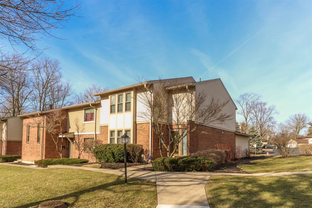 33 Oakwood Ct