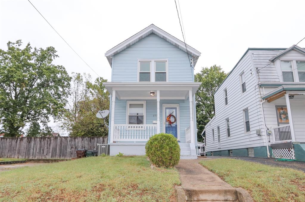 Exterior (Main) 2 for 2558 Marsh Ave Norwood, OH 45212
