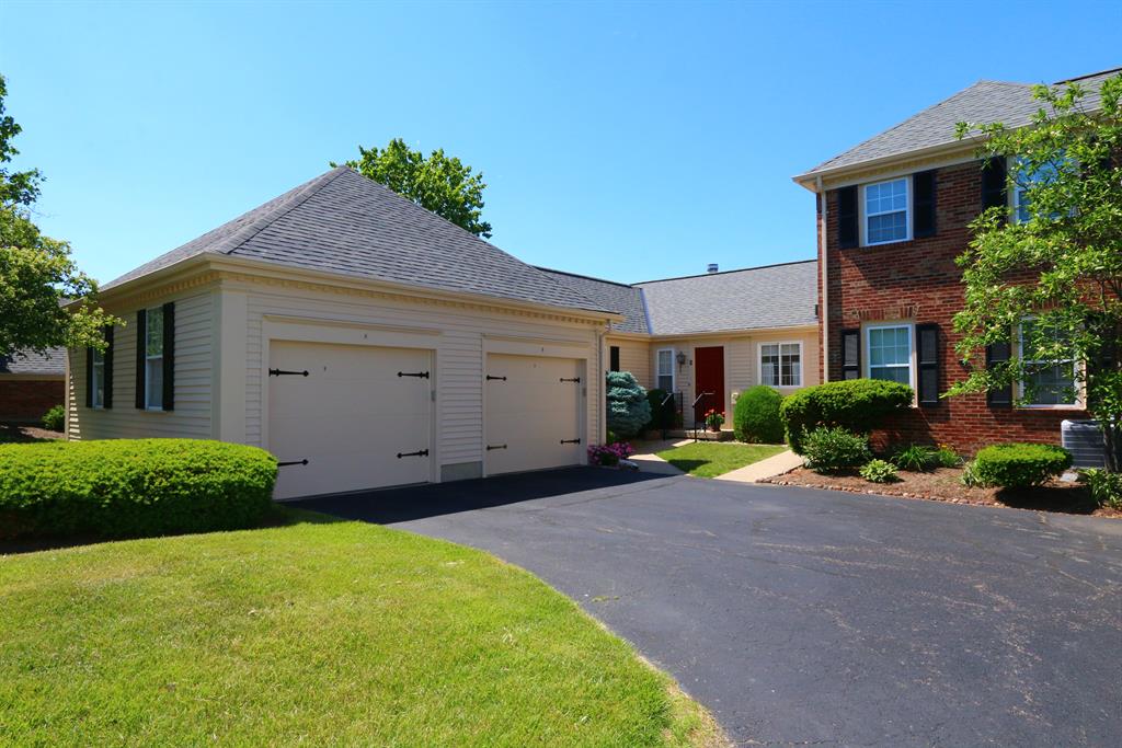 9 Friars Green Ct Fairfield, OH