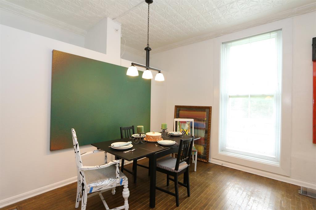 Dining Room for 226 McDaniel St, 110 Dayton, OH 45405
