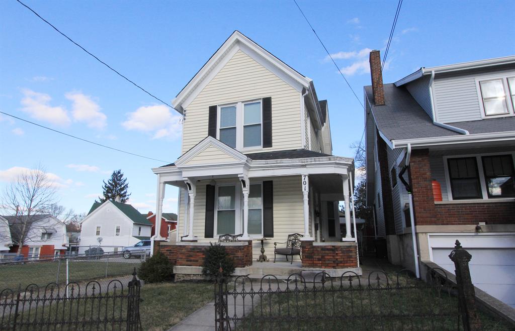701 Ervin Ter