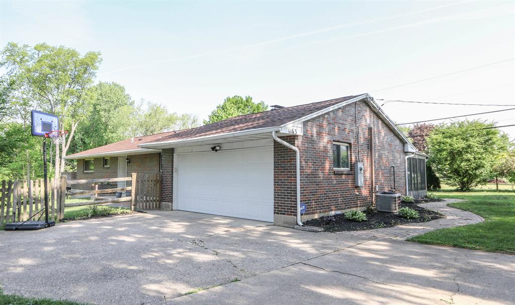 1163 Brookside Dr Beavercreek, OH