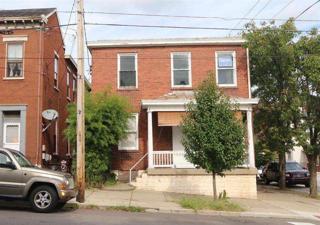 847 York St