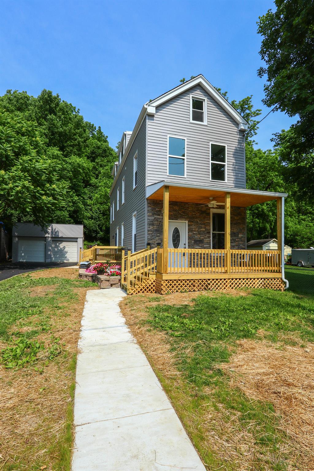 Exterior (Main) 2 for 4349 Virginia Ave Northside, OH 45223