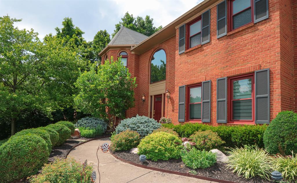 Entrance for 9847 Pondside Ct Evendale, OH 45241