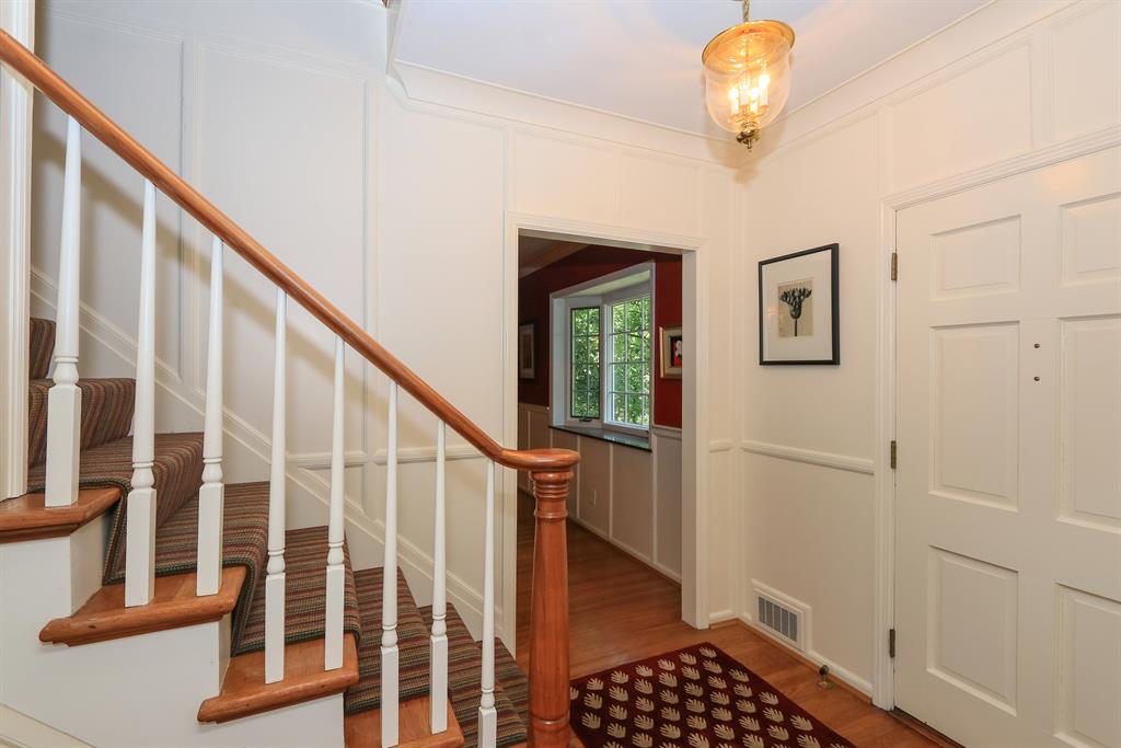 Foyer for 5 Princeton Ave Fort Mitchell, KY 41017