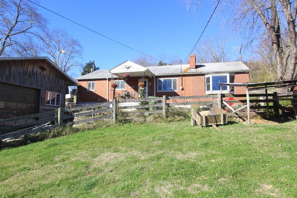 2372 Darlington Rd