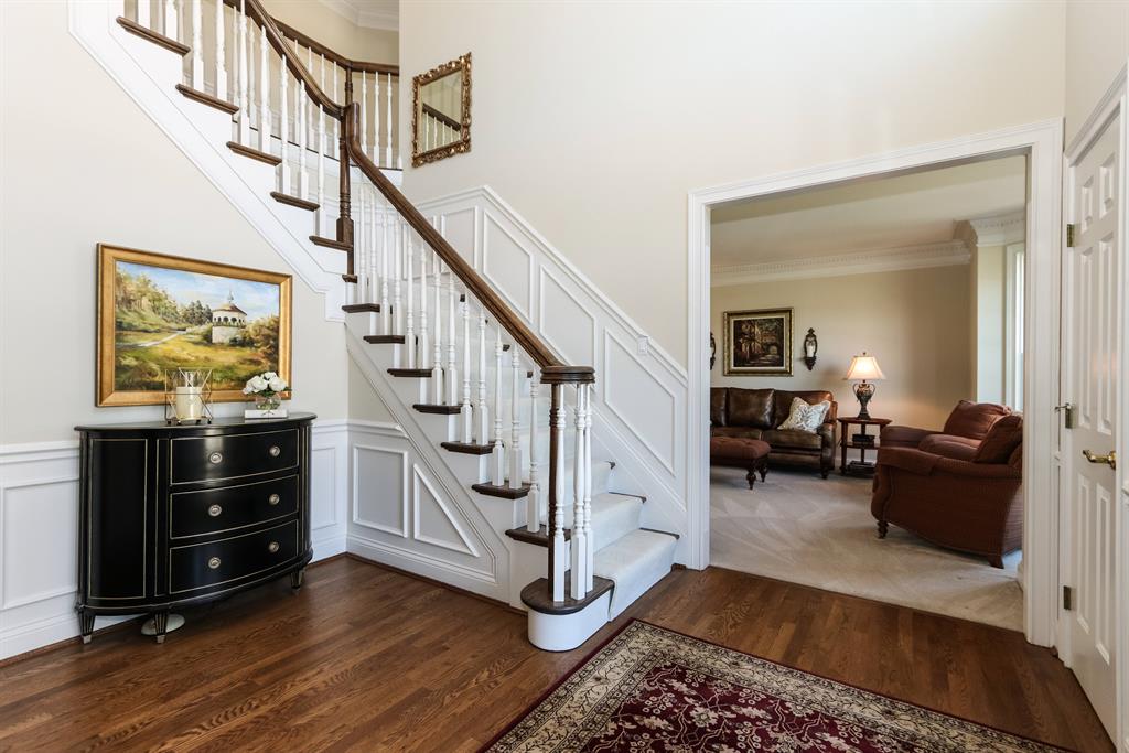 Foyer for 8147 Startinggate Ln Sycamore Twp., OH 45249